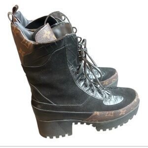 Black Suede & Monogram Print Lace-Up Combat Boots Laureate Style Size 7 - 7.5